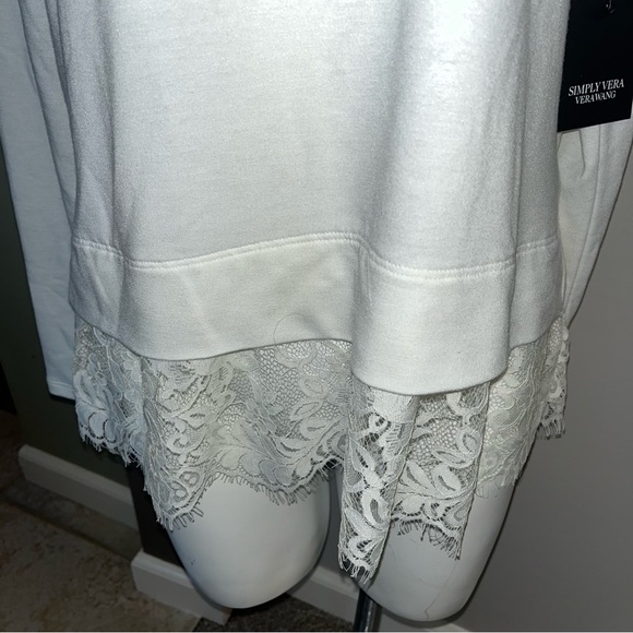 NWT Simply Vera Vera Wang women’s small white long sleeve lace hem shirt - Picture 9 of 10